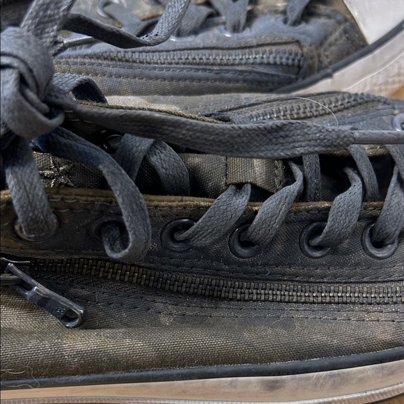 Converse Black and White Low-Top Sneakers - Picture 4 of 7